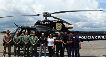 Caiado reforça estrutura da Polícia Civil com entrega de novo helicóptero